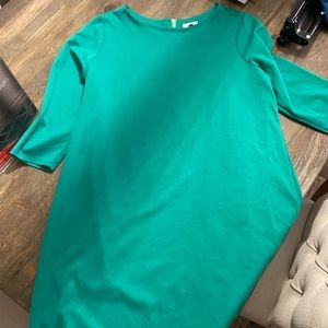 Green charming Charlie shift dress 3/4 sleeves